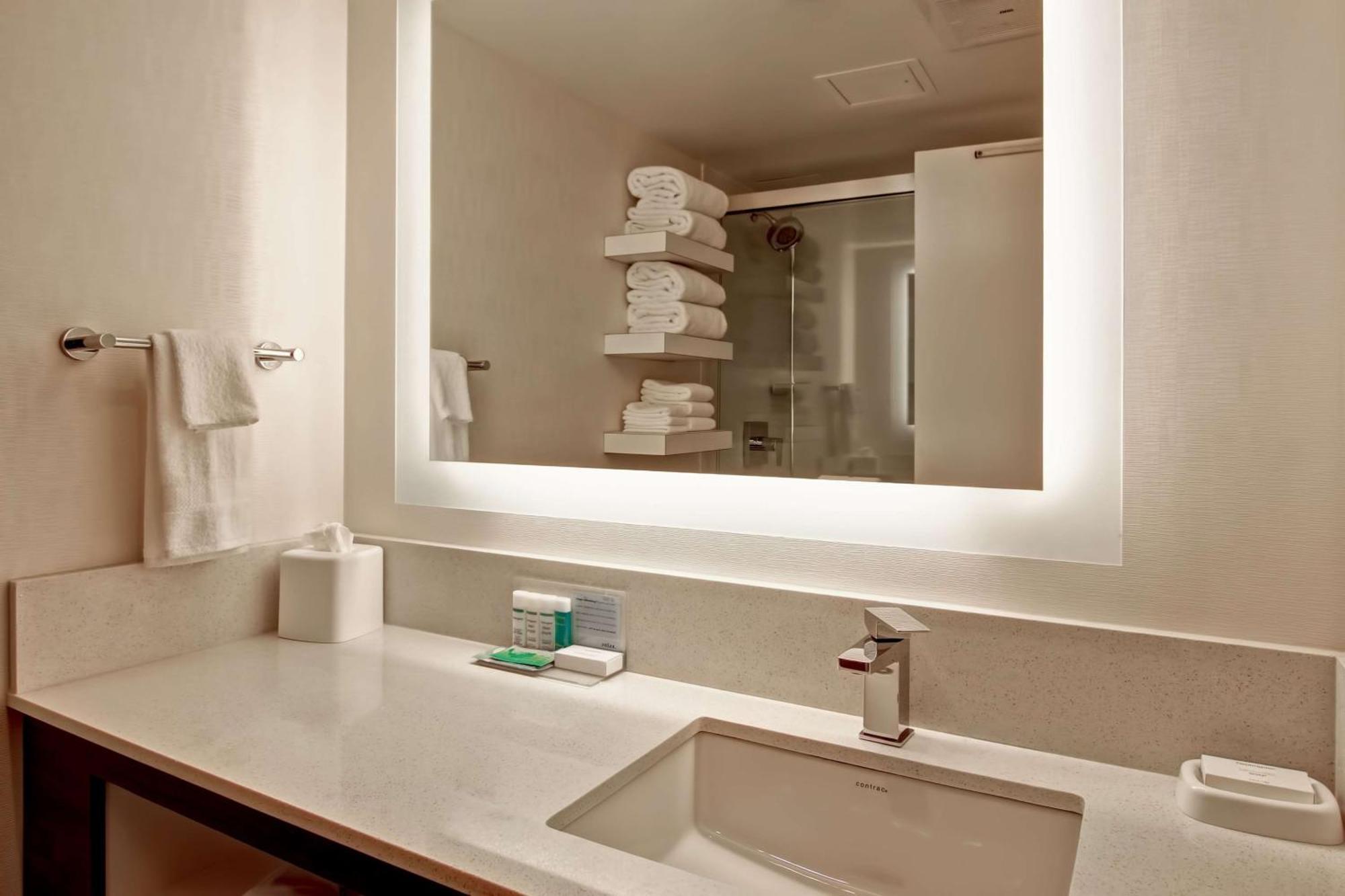 Hampton Inn & Suites By Hilton Calgary-Airport Luaran gambar